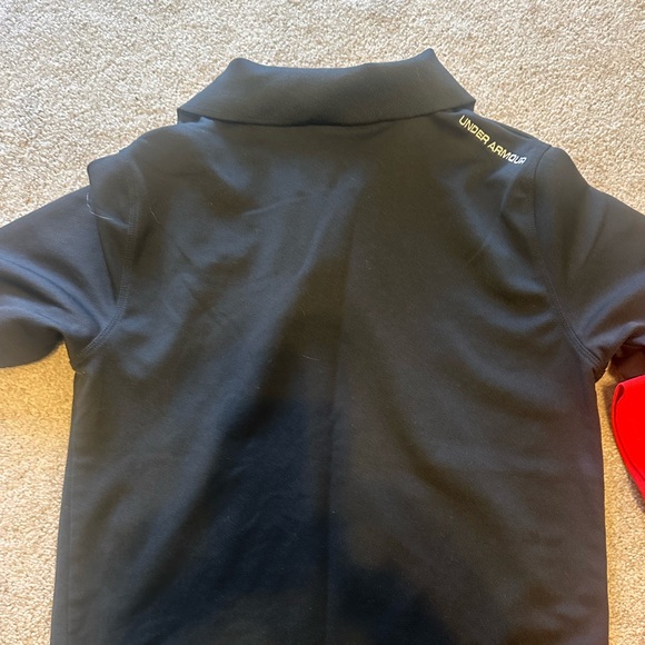 Under armour youth large polo with 3 button tons set of 2 (black and red) - Picture 3 of 6